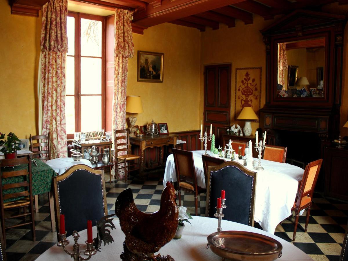 Chateau De Chambiers Durtal Bagian luar foto
