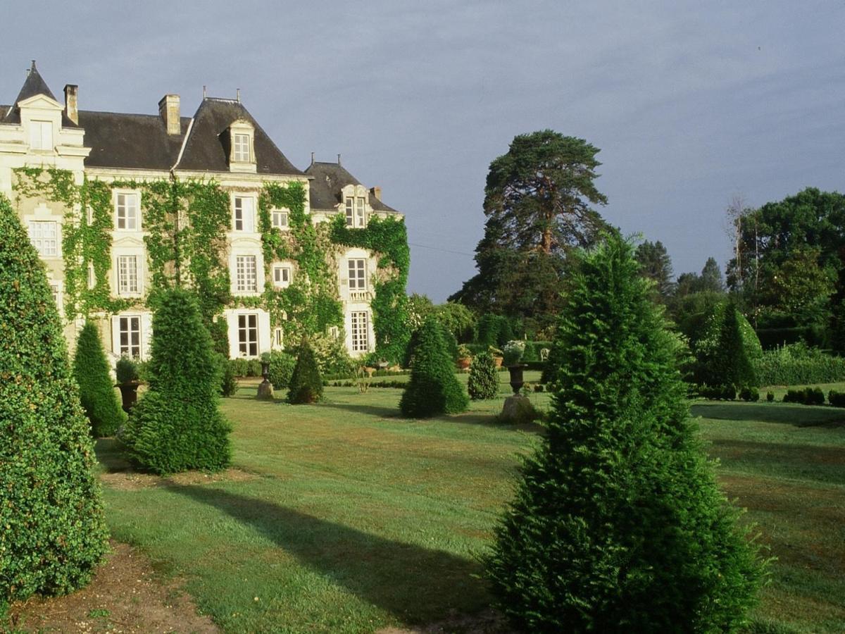 Chateau De Chambiers Durtal Bagian luar foto